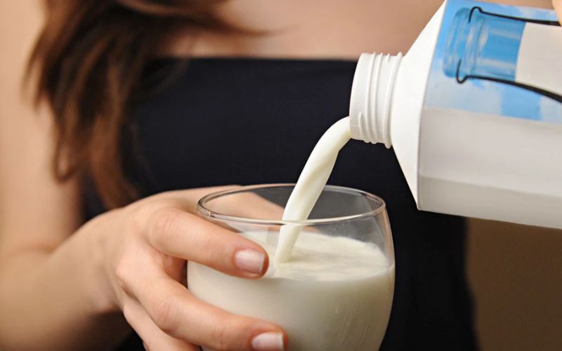 Cách uống sữa cho người đau dạ dày hiệu quả nhất bị đau dạ dày có nên uống sữa không
