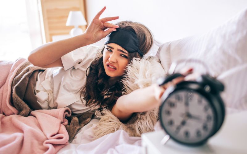 Chế độ sinh hoạt chưa lành mạnh